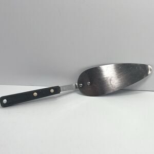 VINTAGE FLINT ARROWHEAD STAINLESS STEEL USA PIE CAKE SERVER 11.5" RIVETED HANDLE